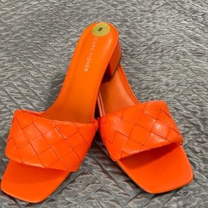 Marc Fisher - CASARA SLIDE SANDAL - Slip On (size 8) never worn
